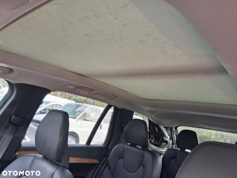 Volvo XC 90 - 30