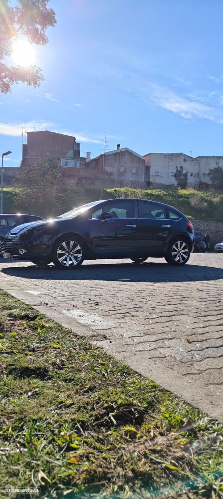 Citroën C4 1.6 HDi 110 Exclusive - 2