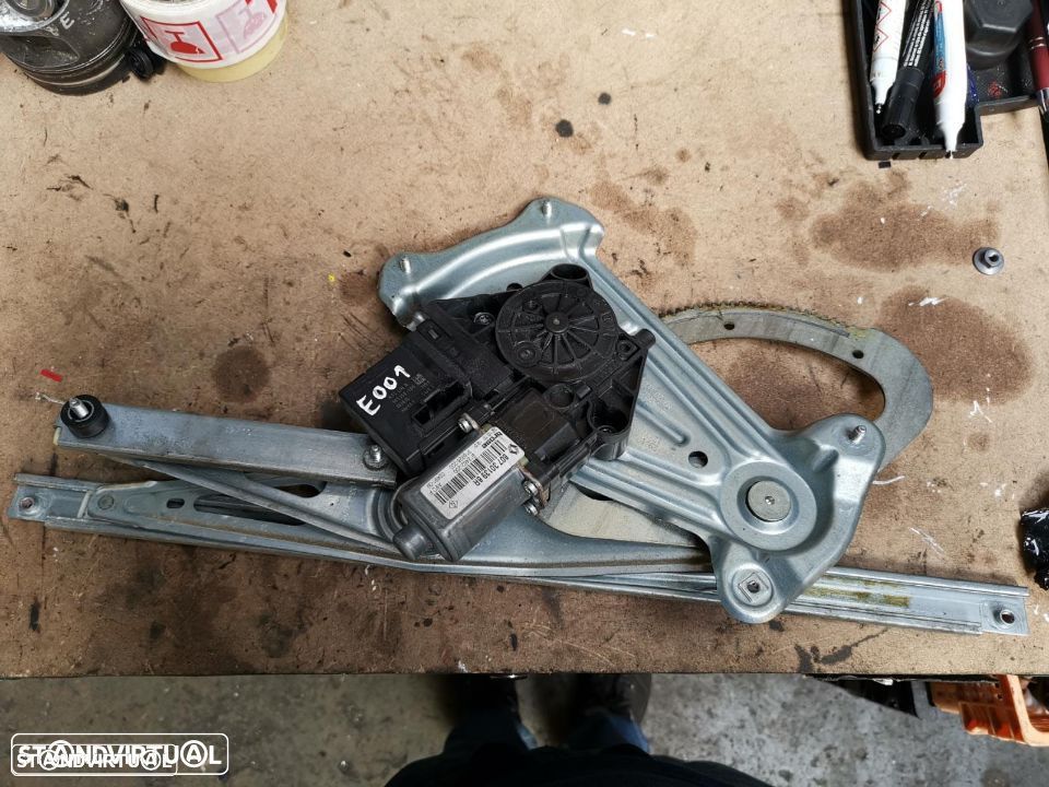 RENAULT MEGANE III ELEVADOR FRENTE DIREITO / ESQUERDO - 1