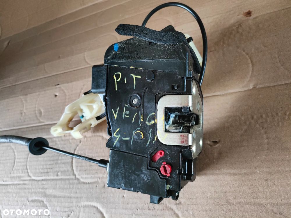 KIA VENGA 09- ZAMEK DRZWI PRAWY TYŁ 4-PIN - 4