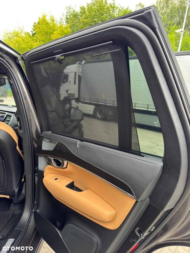 Volvo XC 90 T8 AWD Plug-In Hybrid Ultra Dark 7os - 6