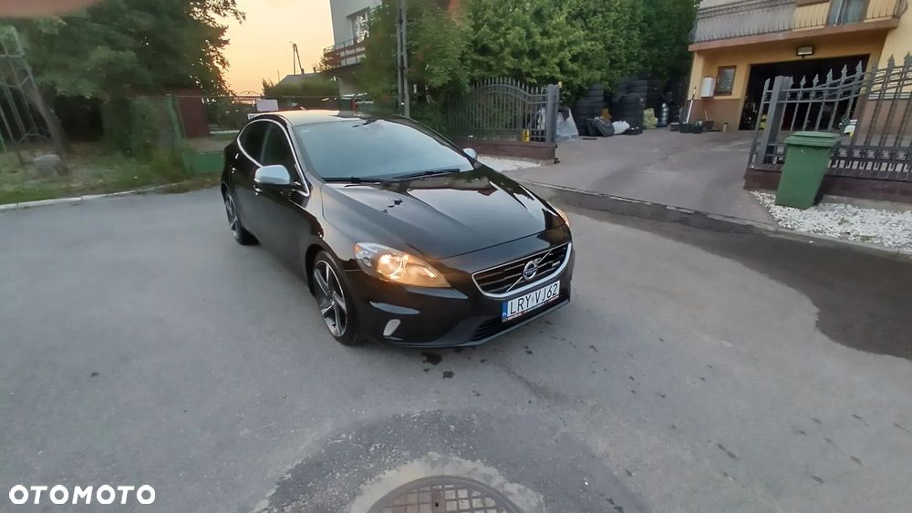 Volvo V40 D2 R-Design - 24