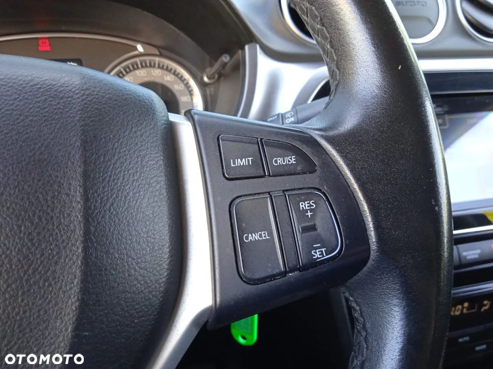 Suzuki Vitara 1.0 Boosterjet Premium 2WD - 15