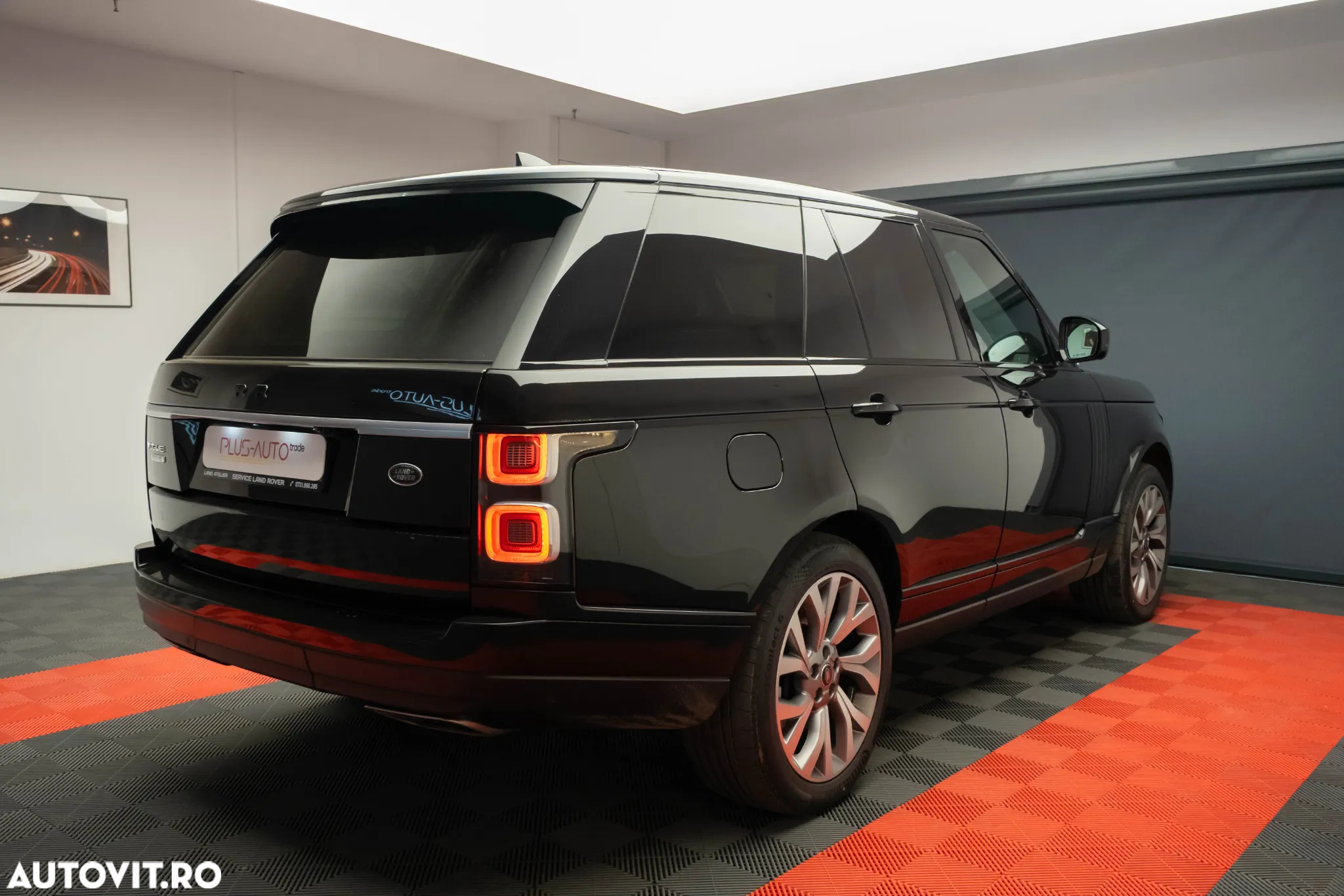 Land Rover Range Rover 4.4L SDV8 Vogue - 3