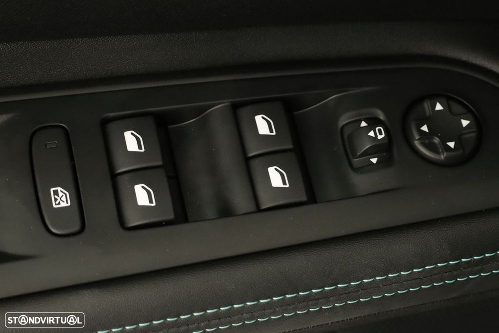 Peugeot 5008 1.2 PureTech Allure Pack EAT8 - 21