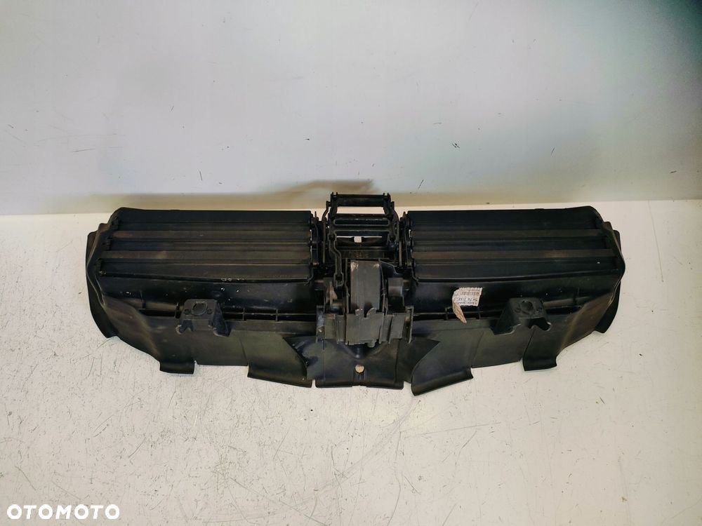 BMW E90 LIFT KIEROWNICA WLOT POWIETRZA ŻALUZJE PAS PRZÓD - 9
