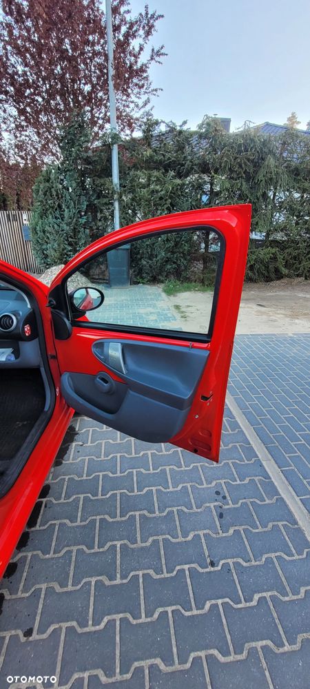 Peugeot 107 1.0 Trendy - 21