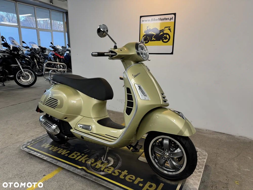 Piaggio Vespa - 3