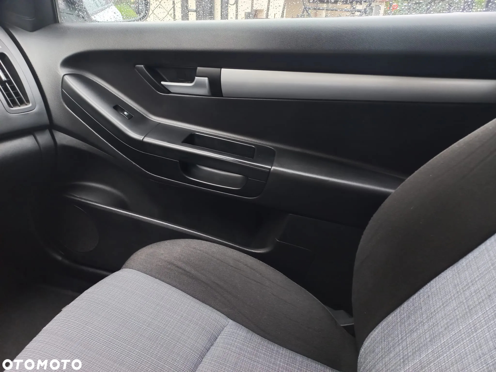 Kia Ceed - 9