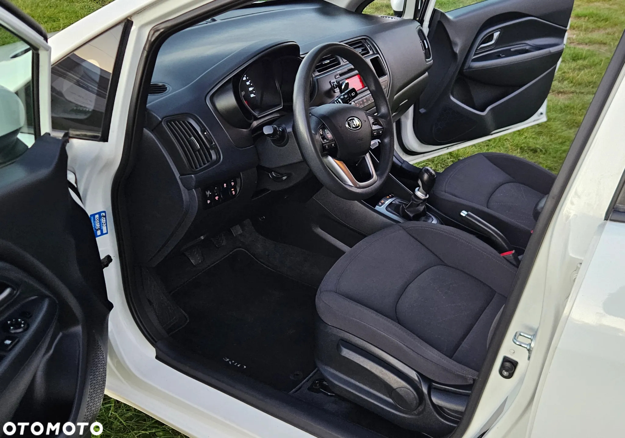 Kia Rio 1.4 CRDI Fifa World Cup Edition - 7