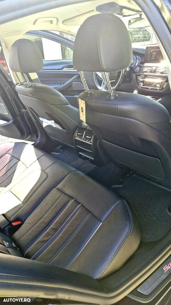 BMW Seria 5 530i xDrive Aut. Sport Line - 7