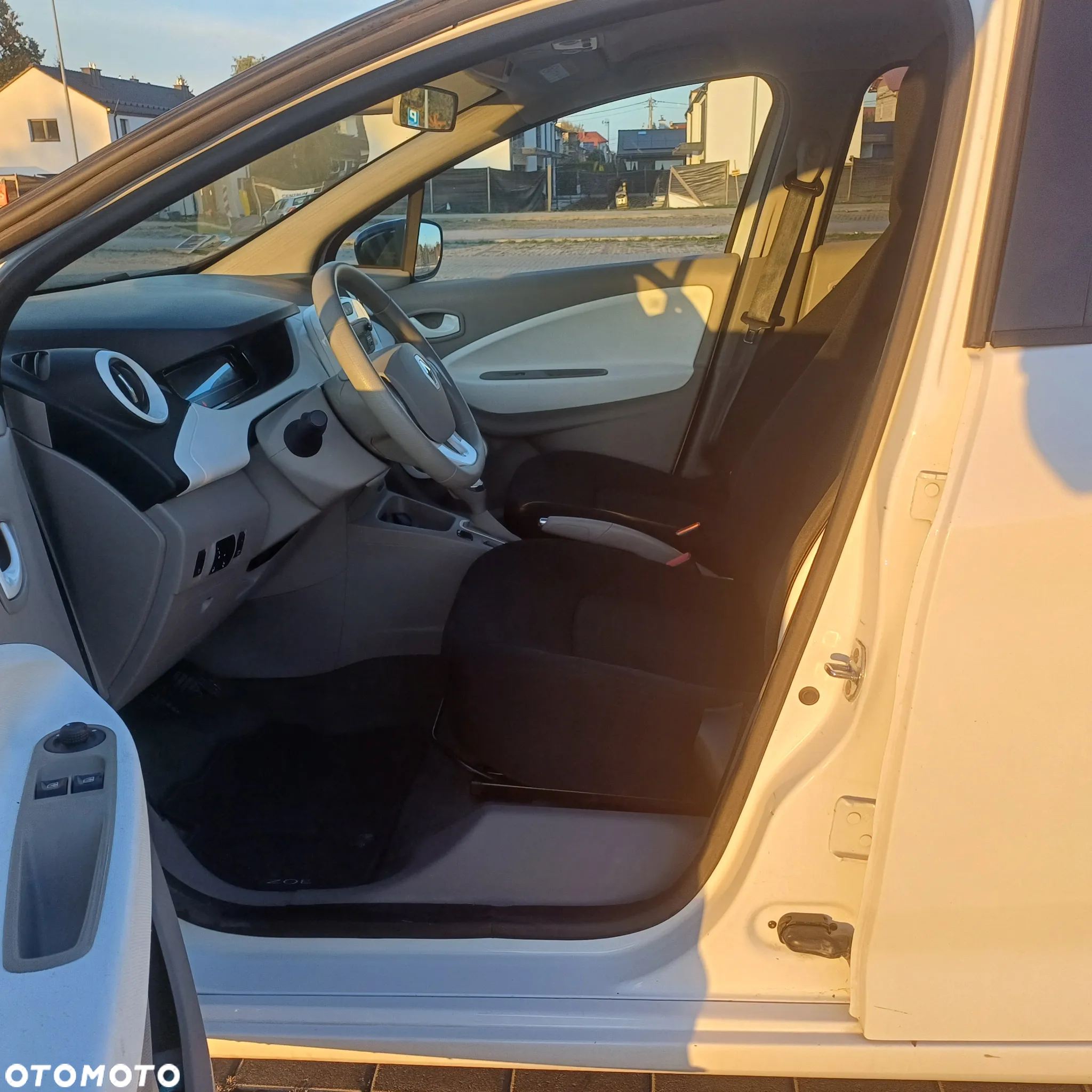 Renault Zoe - 11