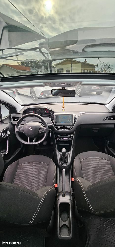 Peugeot 208 PureTech 82 Allure - 6