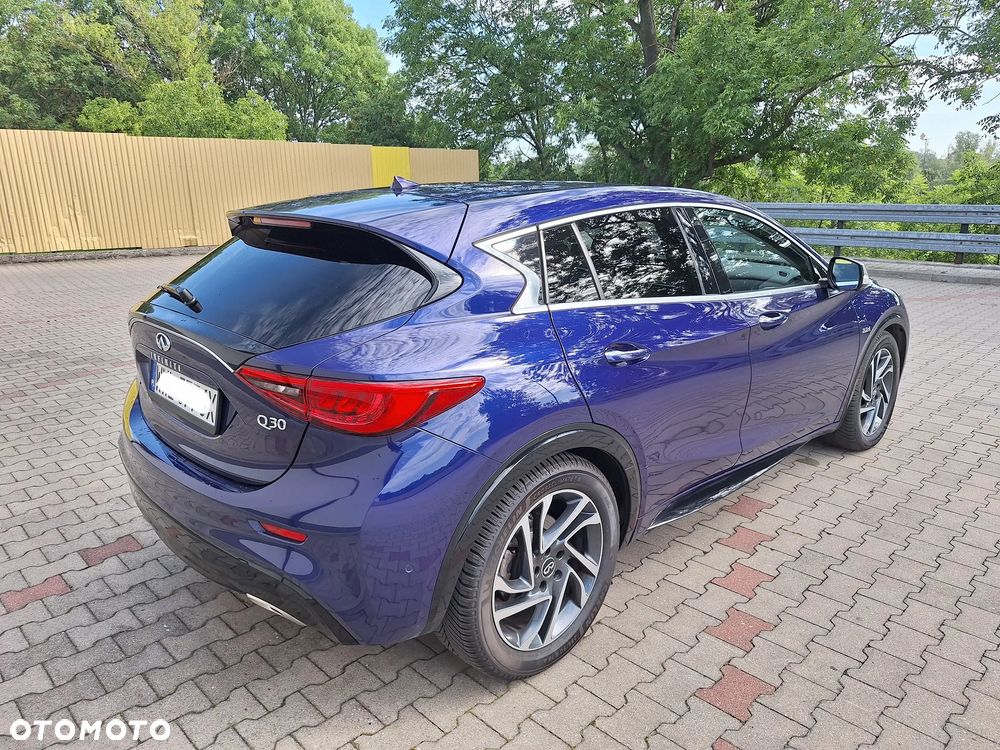 Infiniti Q30 2.2d DCT AWD Premium - 8