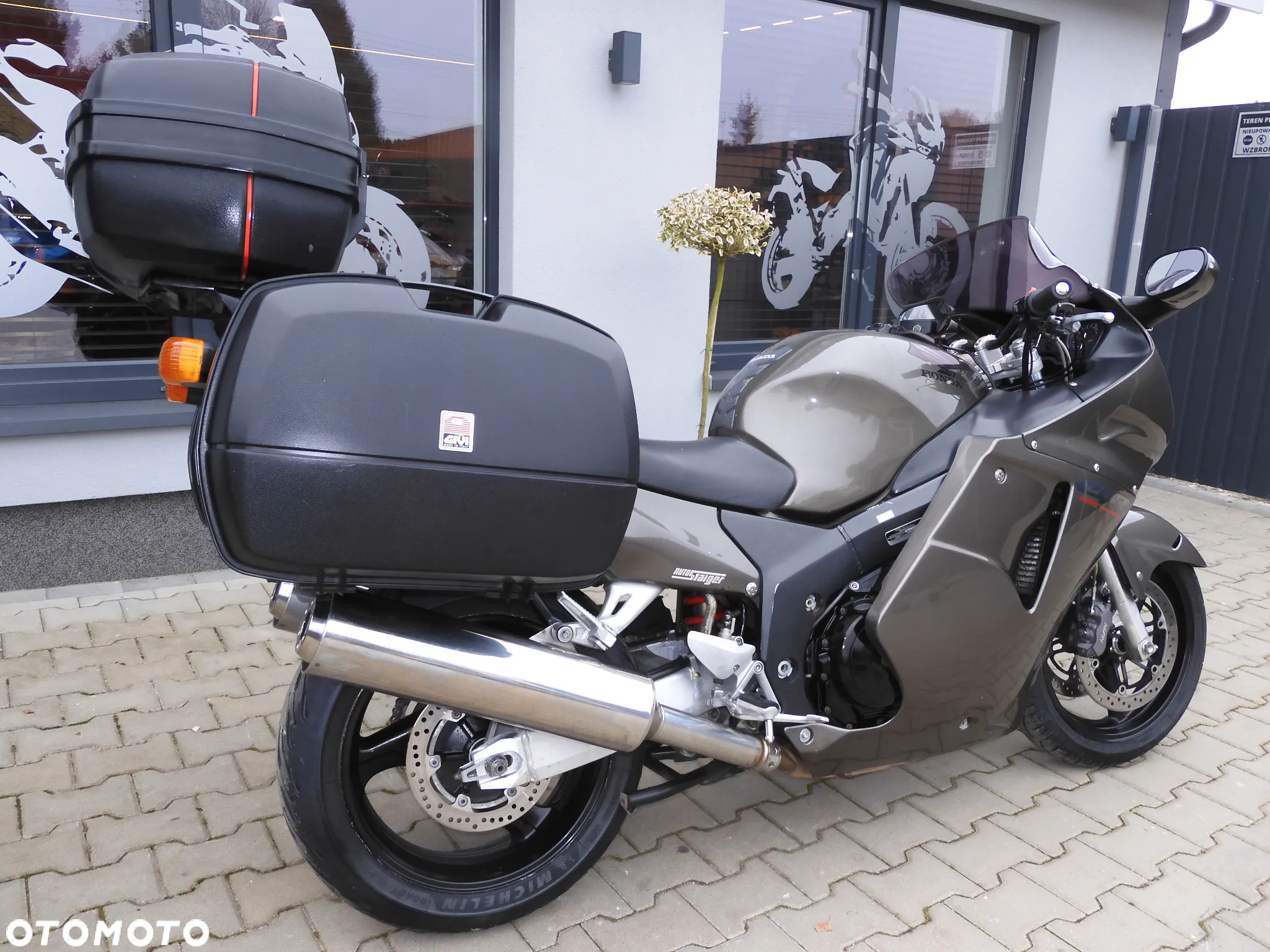 Honda CBR - 13