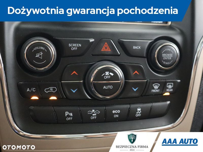 Jeep Grand Cherokee - 23