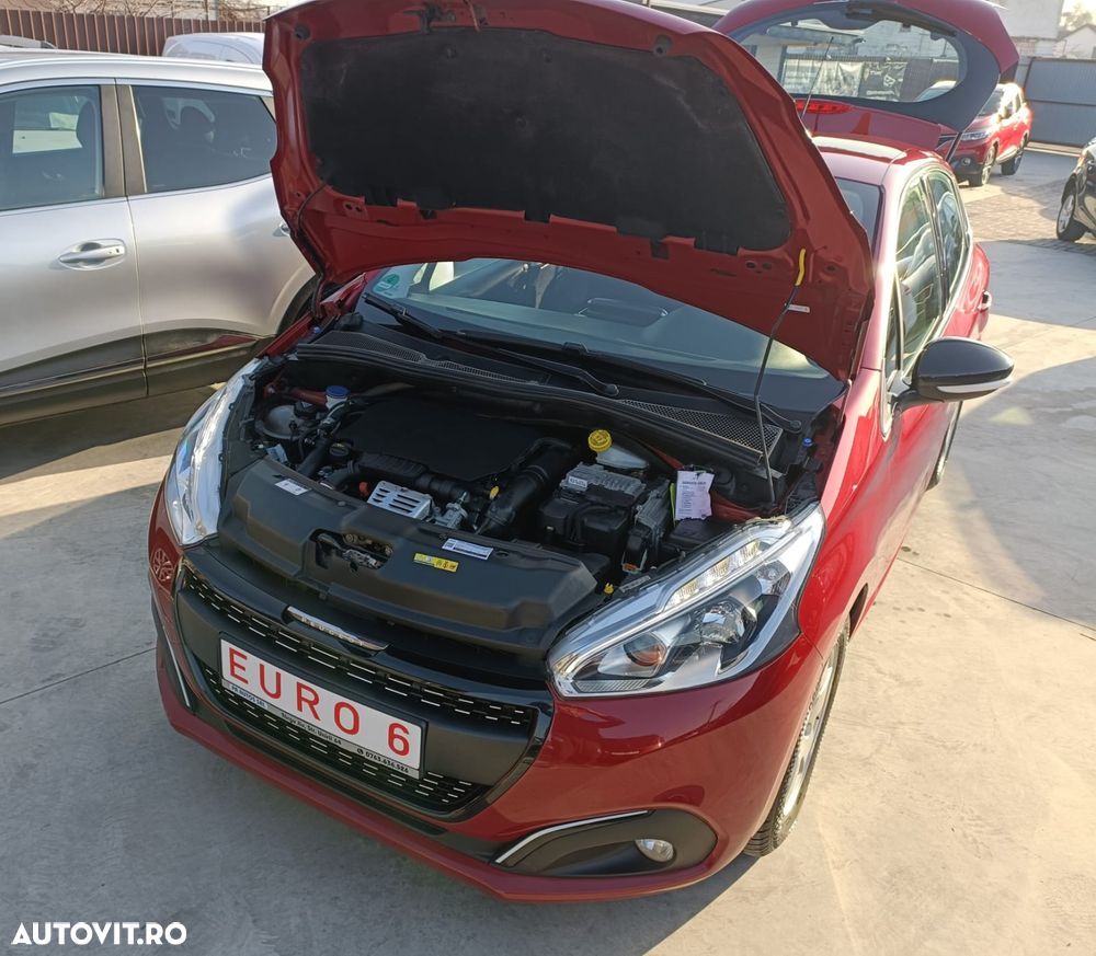 Peugeot 208 ver-puretech-110-stop-start-allure - 18