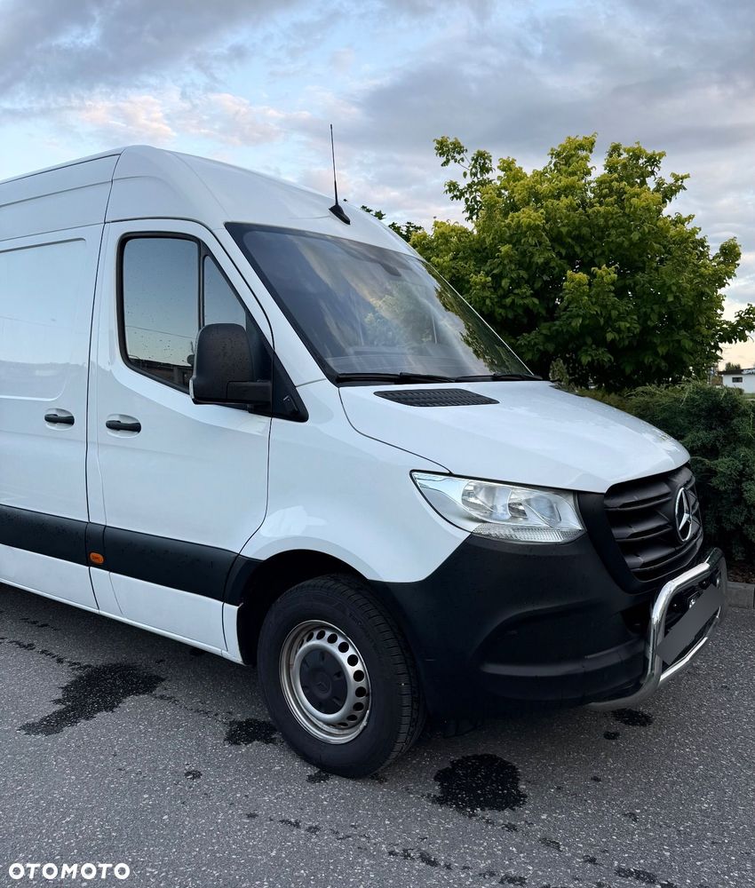 Mercedes-Benz Sprinter - 4