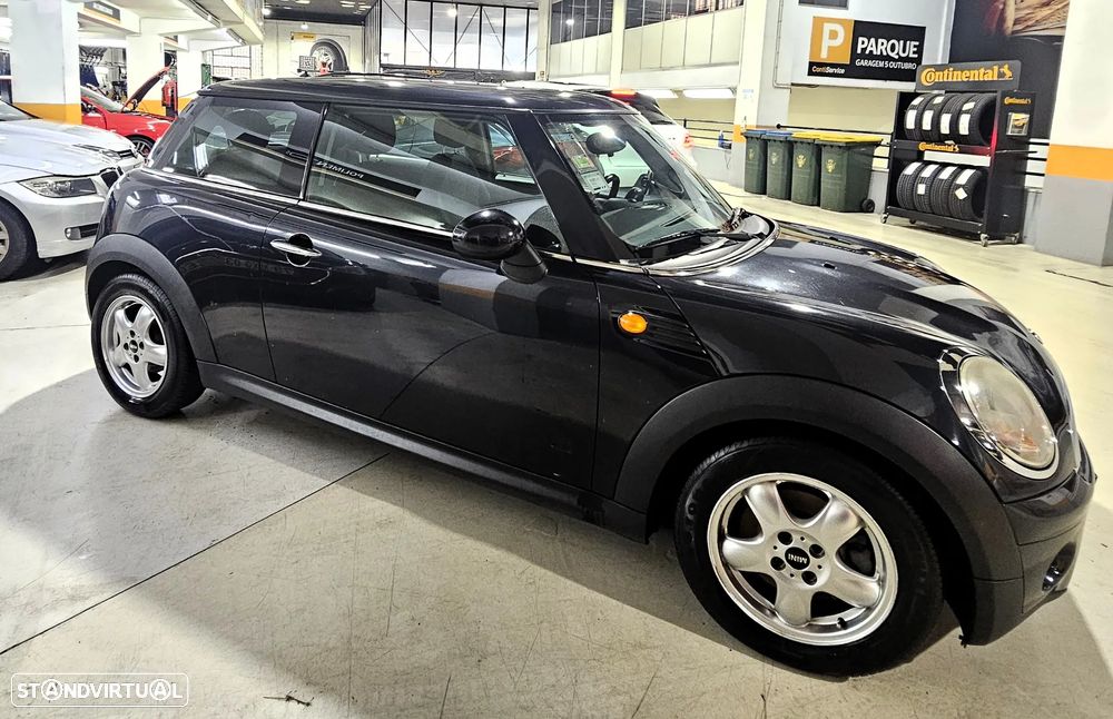 MINI 3 Portas Cooper D - 2