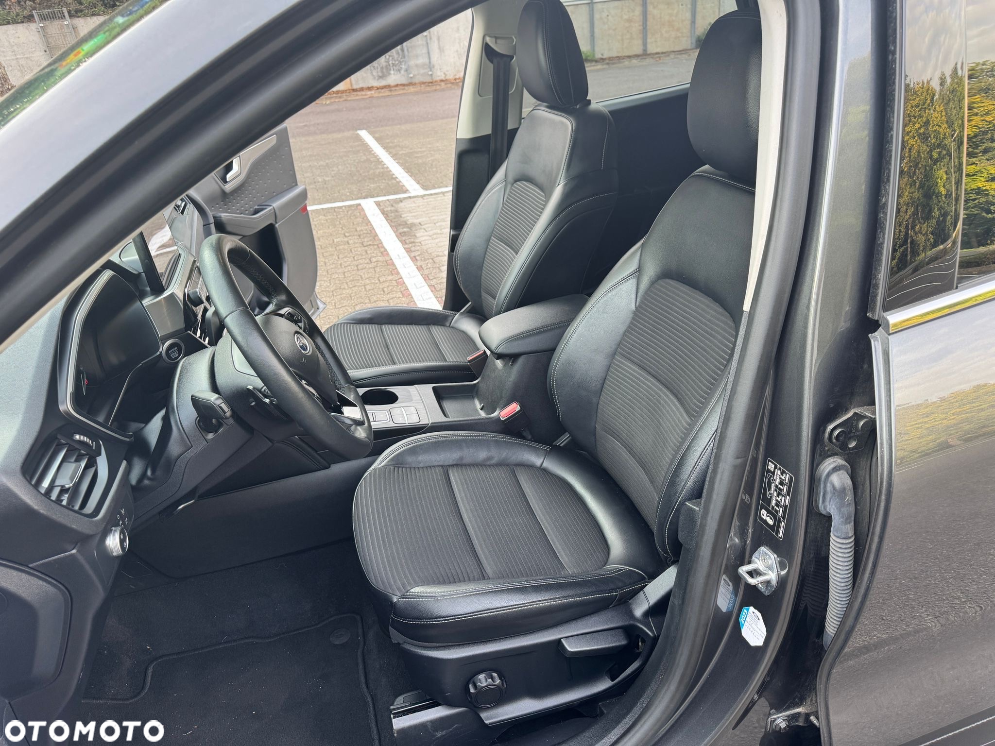 Ford Kuga 2.0 EcoBlue 4x4 TITANIUM - 17