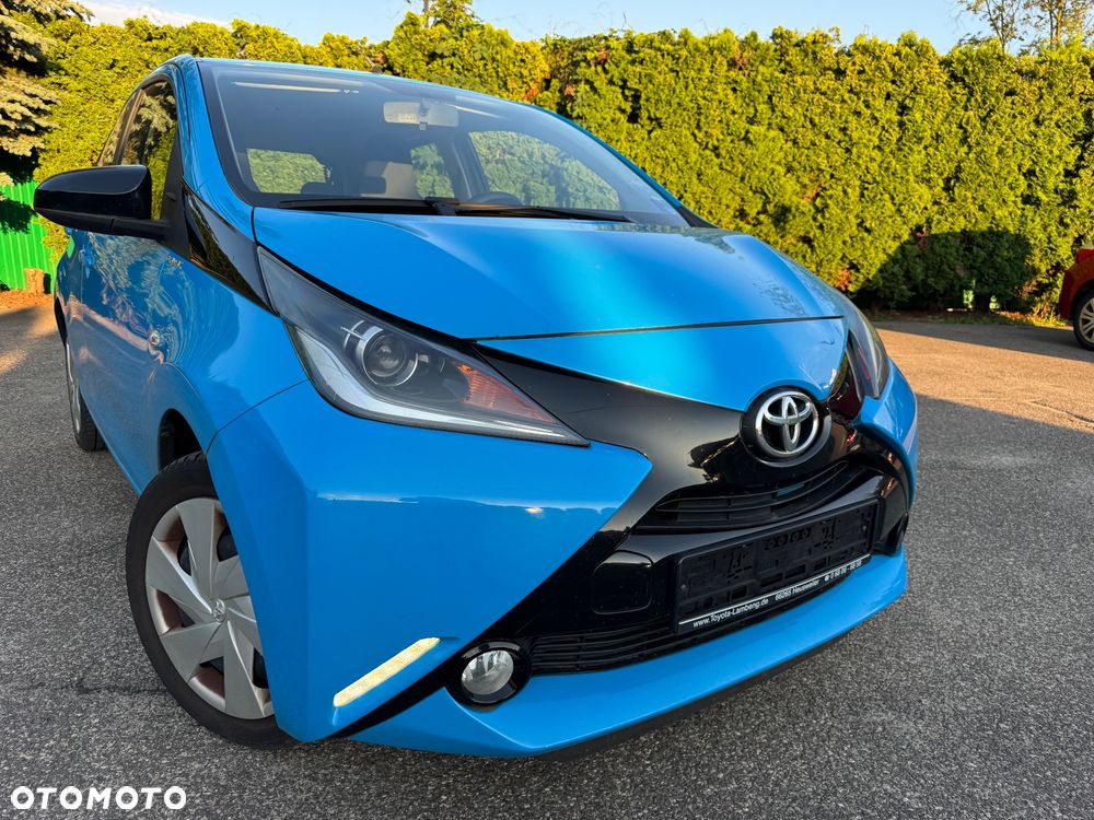 Toyota Aygo x-play Edition-S - 2