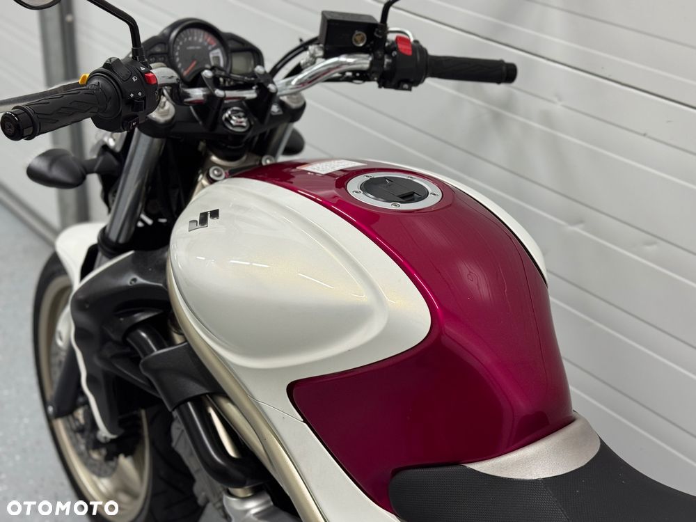 Suzuki Gladius - 16