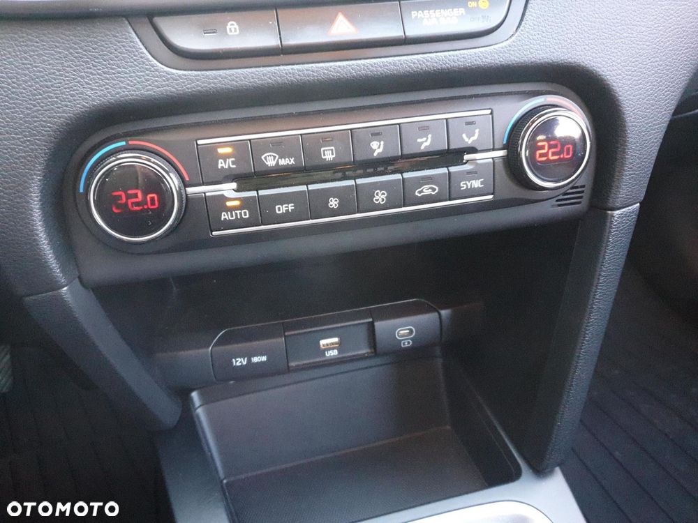 Kia Ceed 1.5 T-GDI M - 23