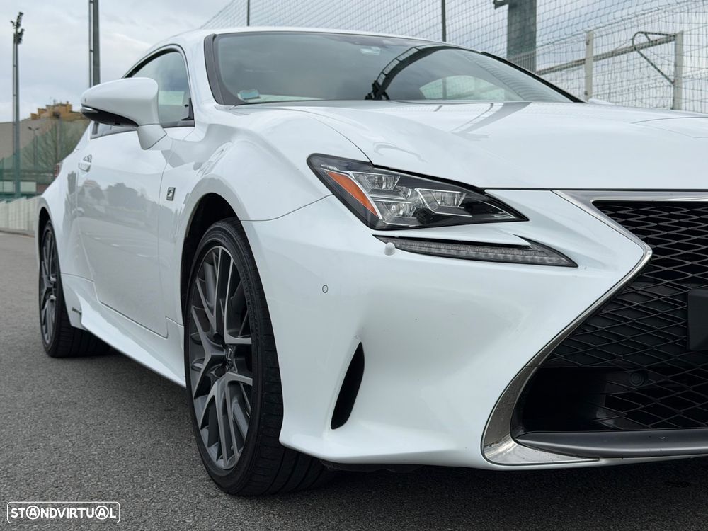 Lexus RC 300h F Sport - 4