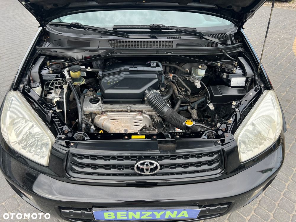 Toyota RAV4 2.0 VVT-i 4x4 - 11