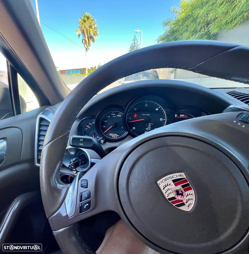 Porsche Cayenne Diesel Tiptronic S - 11