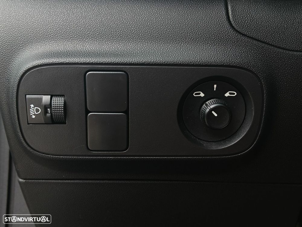 Citroën C3 1.2 PureTech Plus - 17