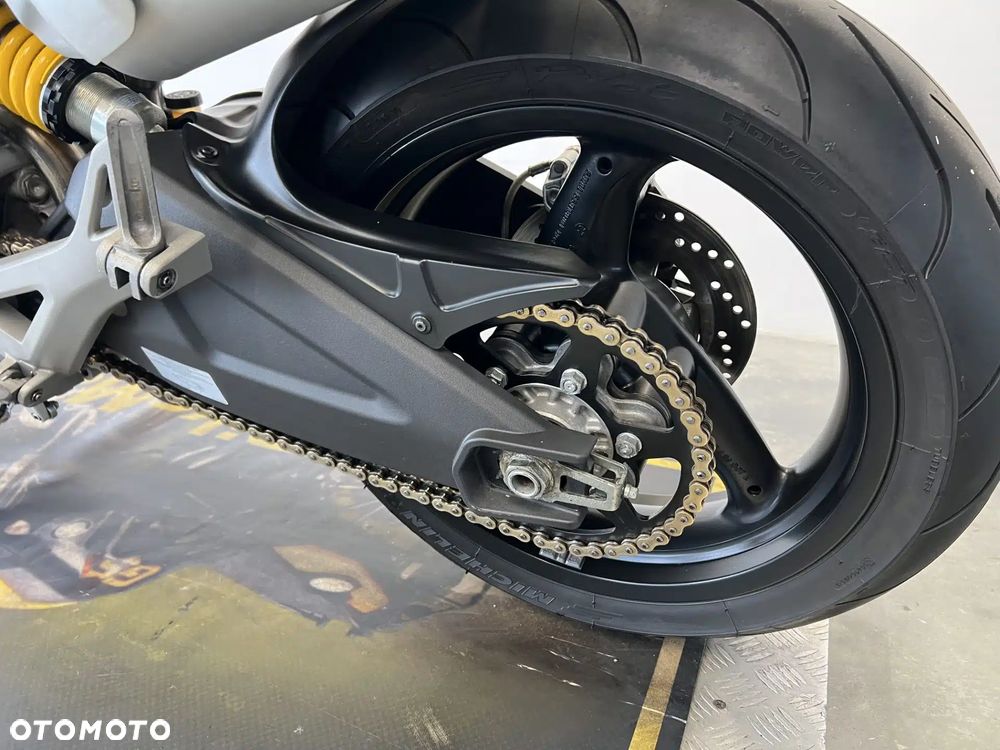Ducati Monster - 17