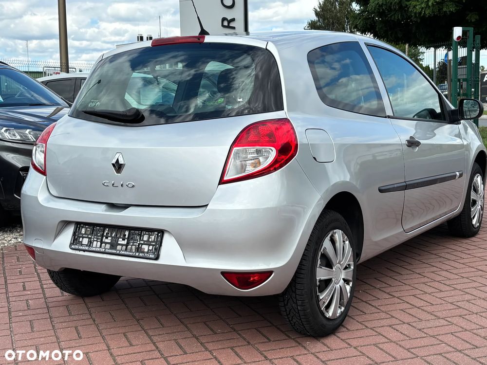 Renault Clio 1.2 16V 75 Dynamique - 7