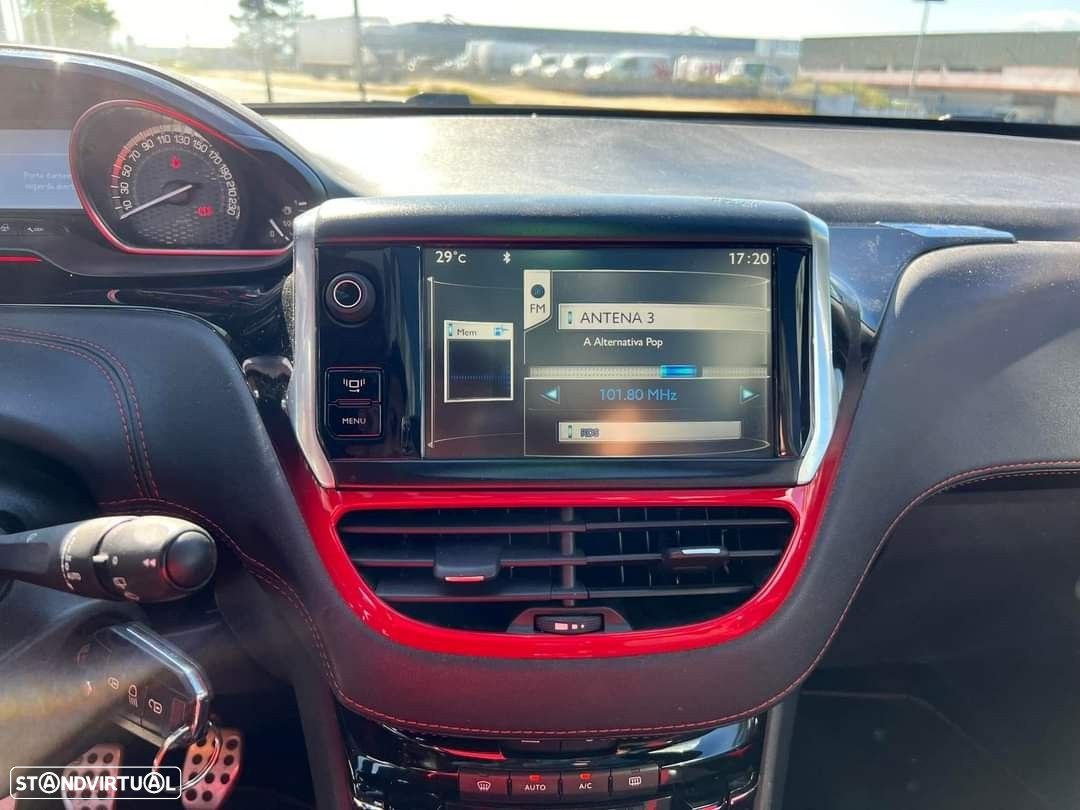 Peugeot 208 1.6 THP GTi - 11
