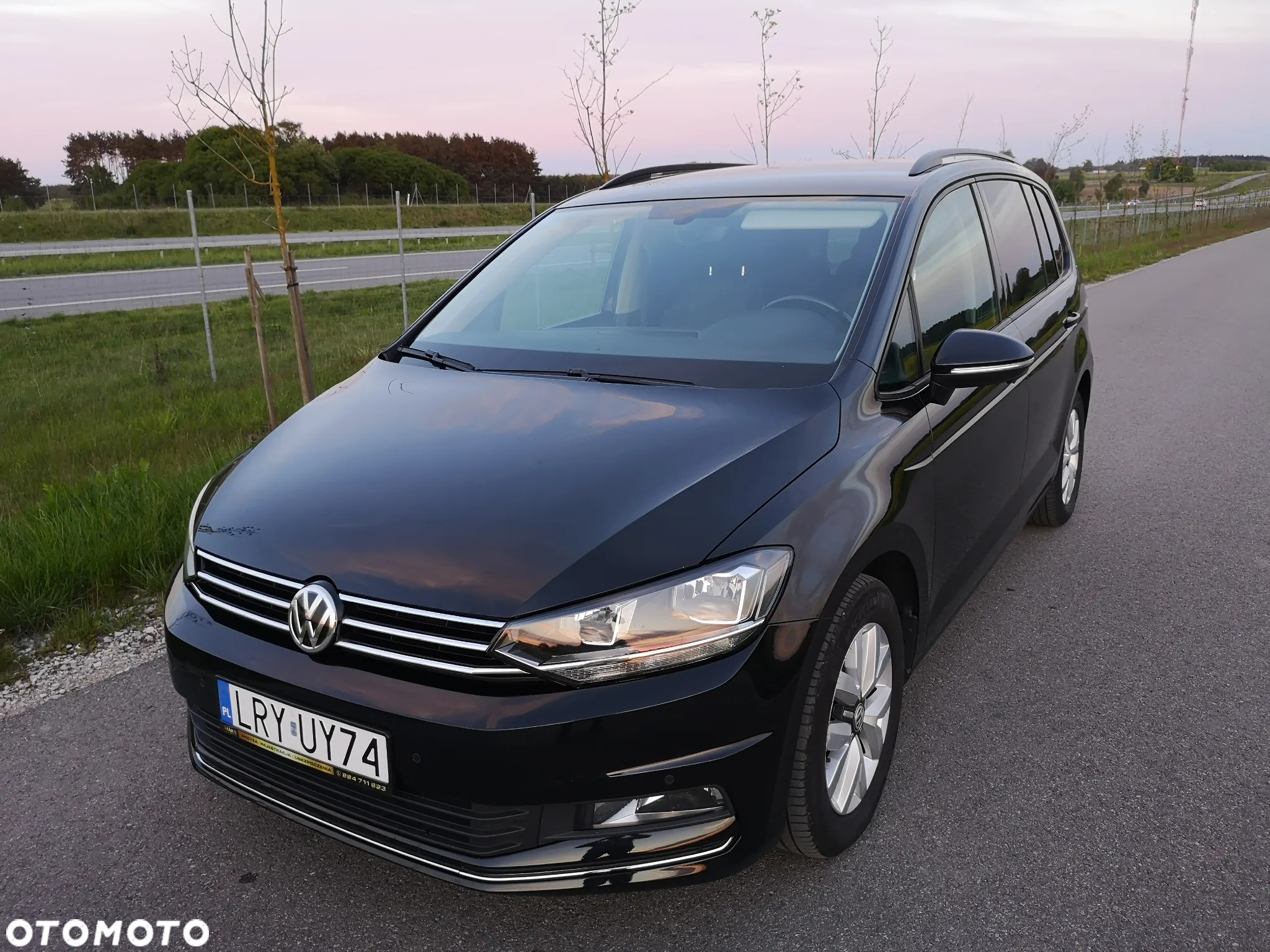 Volkswagen Touran 2.0 TDI SCR DSG Comfortline - 11