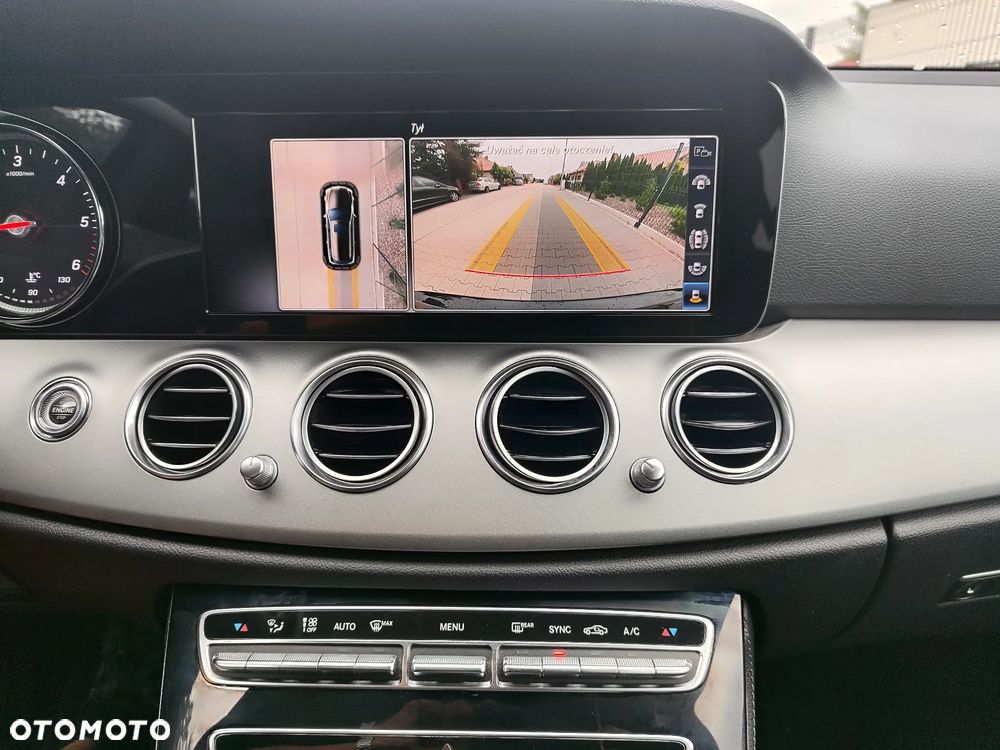 Mercedes-Benz Klasa E 220 d 4Matic 9G-TRONIC - 11
