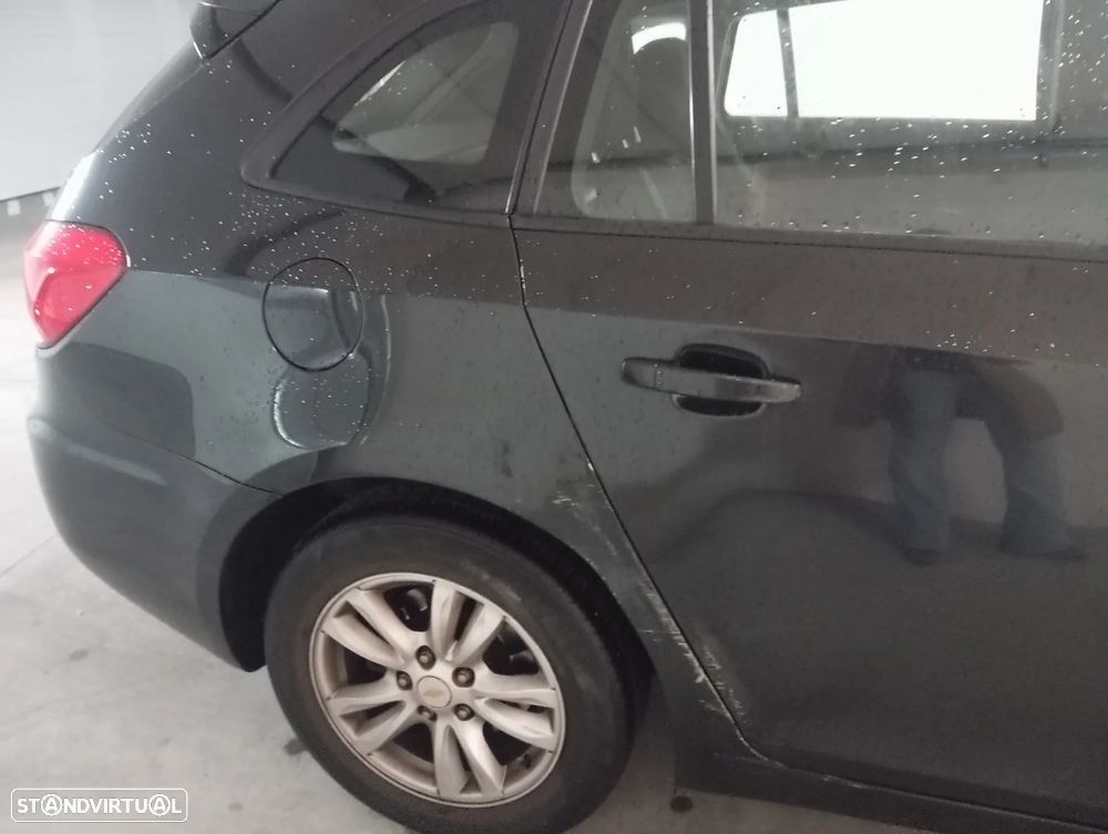 Chevrolet Cruze SW - 10