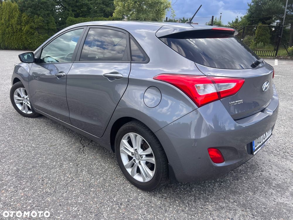 Hyundai i30 1.4 Premium - 17