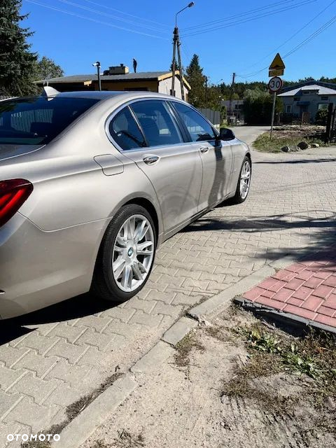 BMW Seria 7 740d xDrive - 24