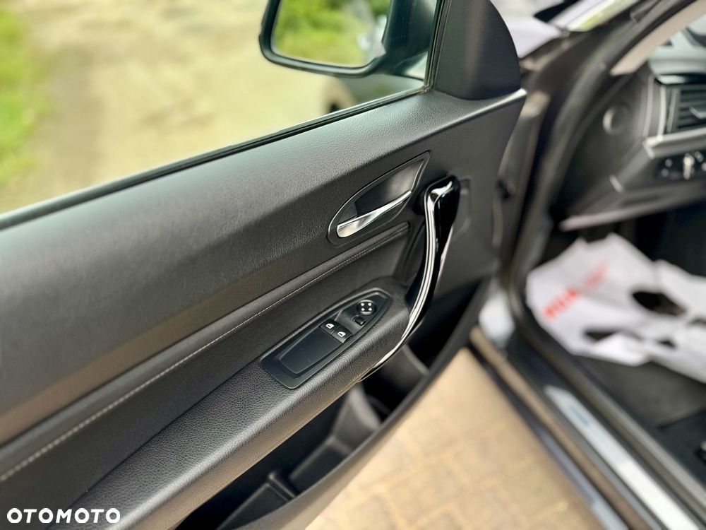 BMW Seria 2 218d Sport Line - 15