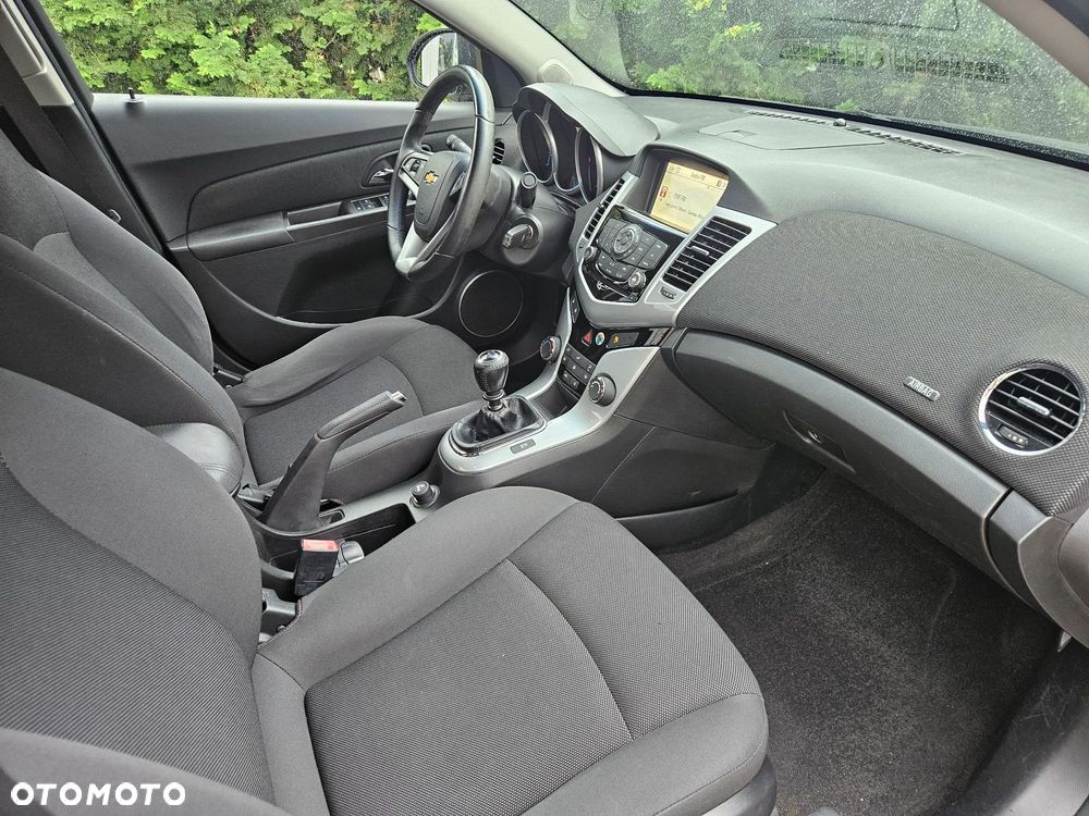 Chevrolet Cruze 1.6 LT+ - 11