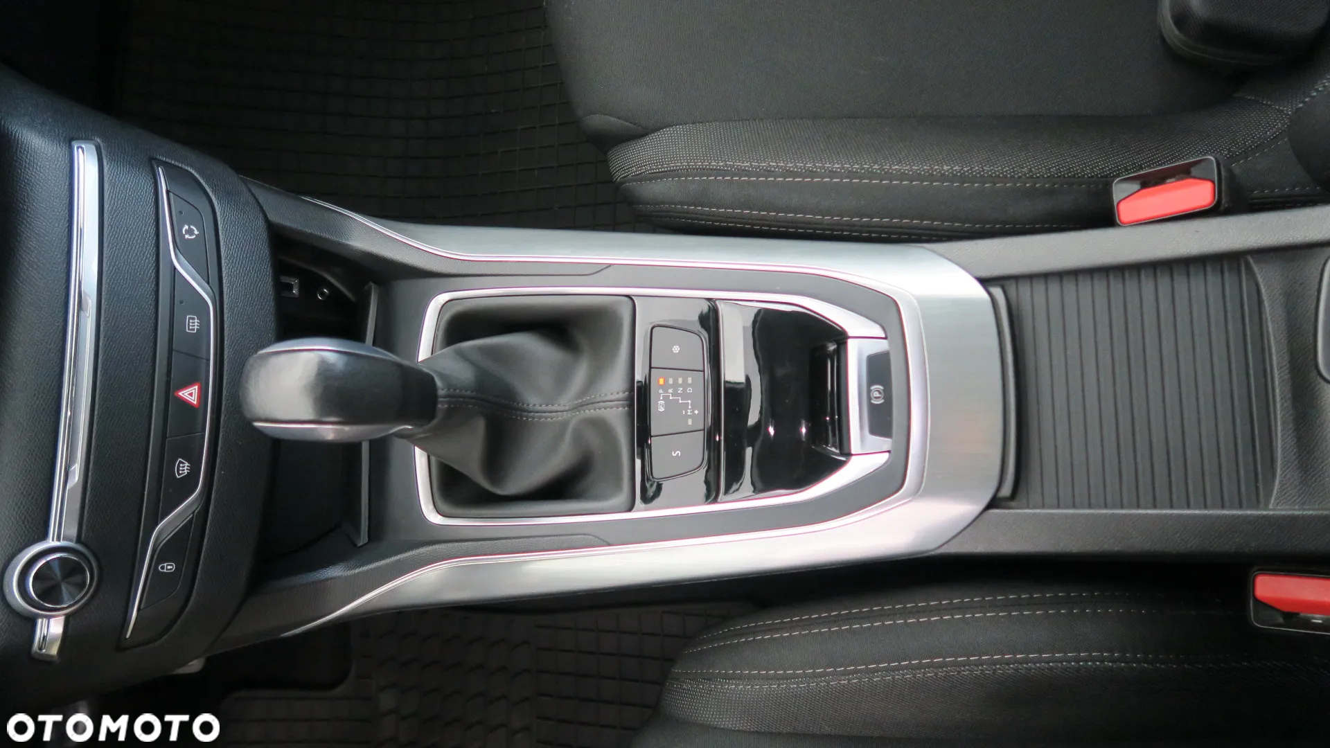 Peugeot 308 - 25
