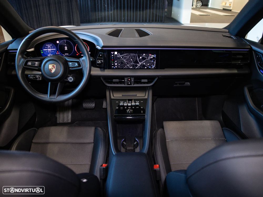 Porsche Macan Electric 4 - 31