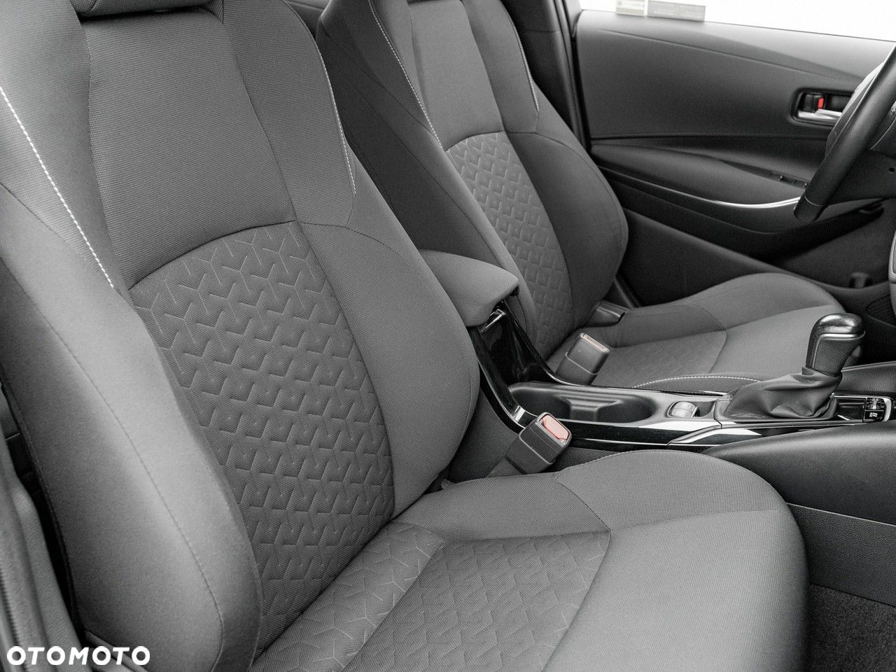 Toyota Corolla 1.8 Hybrid GPF Comfort - 34