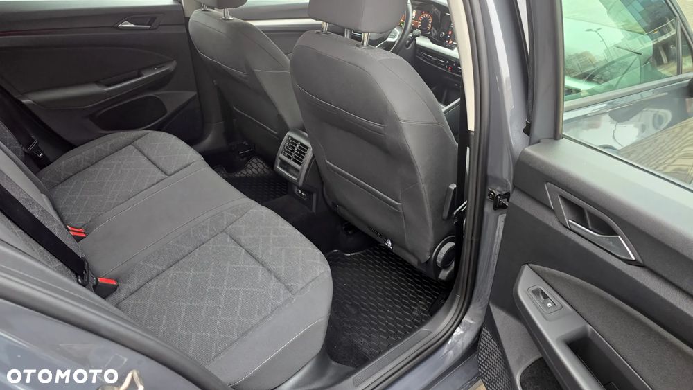 Volkswagen Golf - 10