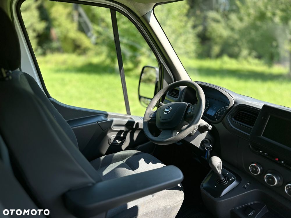Nissan Interstar - 19
