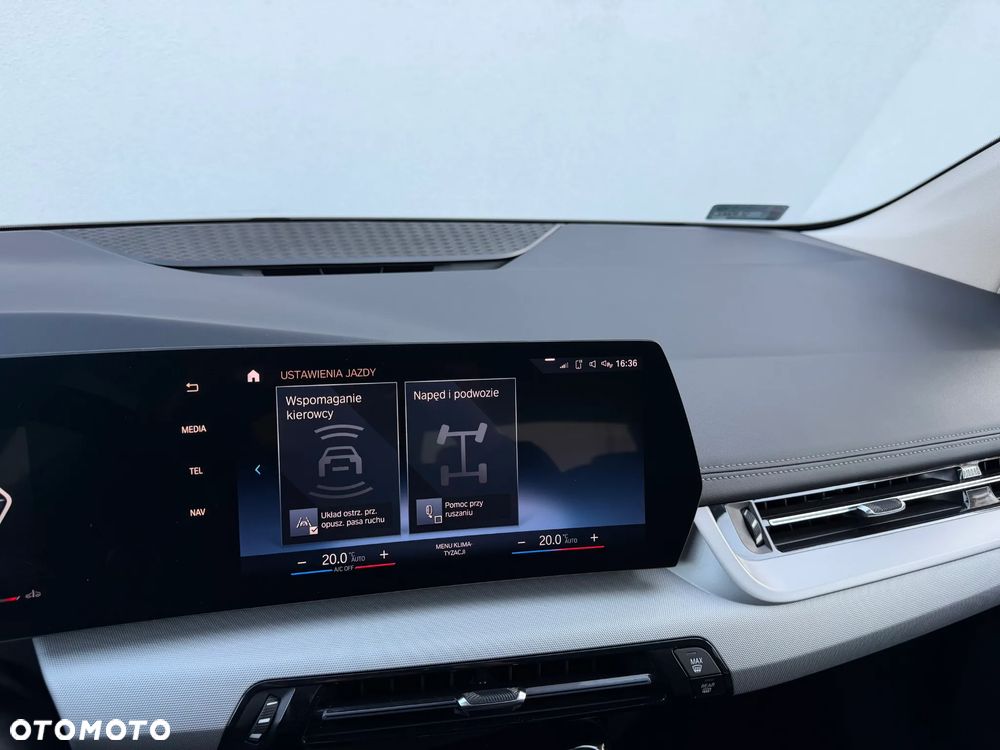 BMW Seria 2 218d - 19