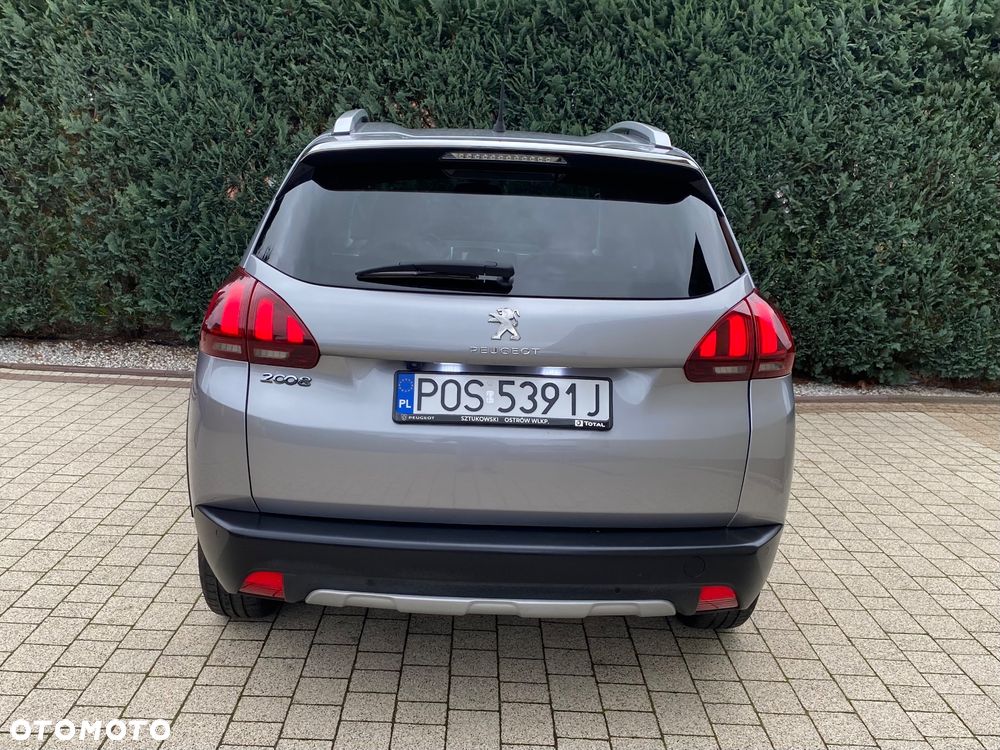 Peugeot 2008 1.2 Pure Tech Allure S&S - 8