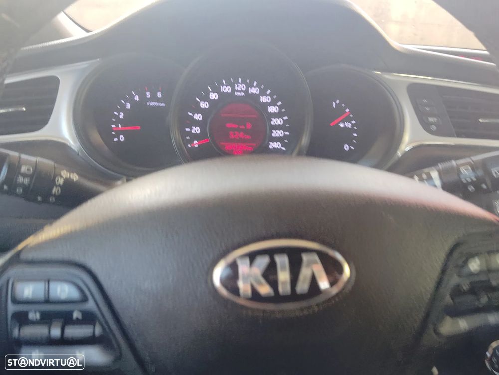 Kia Ceed SW 1.6 CRDi EX - 10