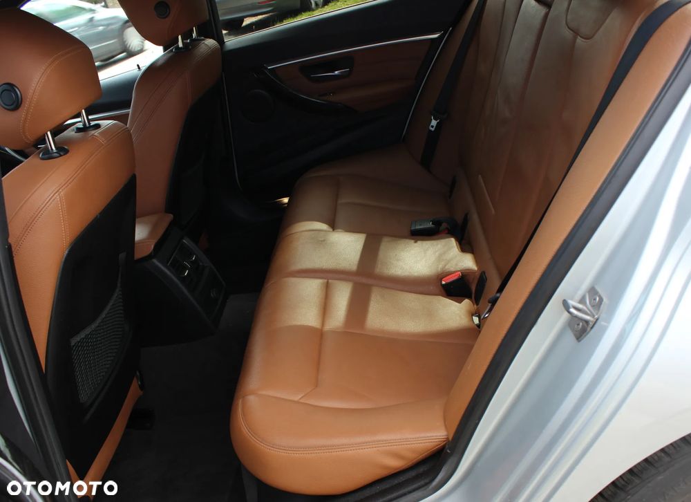BMW Seria 3 330e iPerformance Sport Line - 7